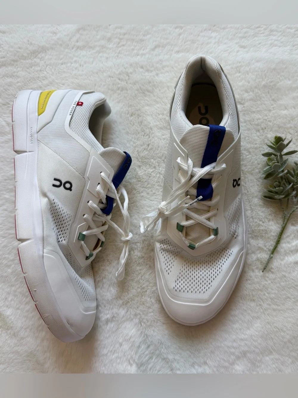 On | EUC - The Roger Spin Sneaker - Size 14 - White/Multi
